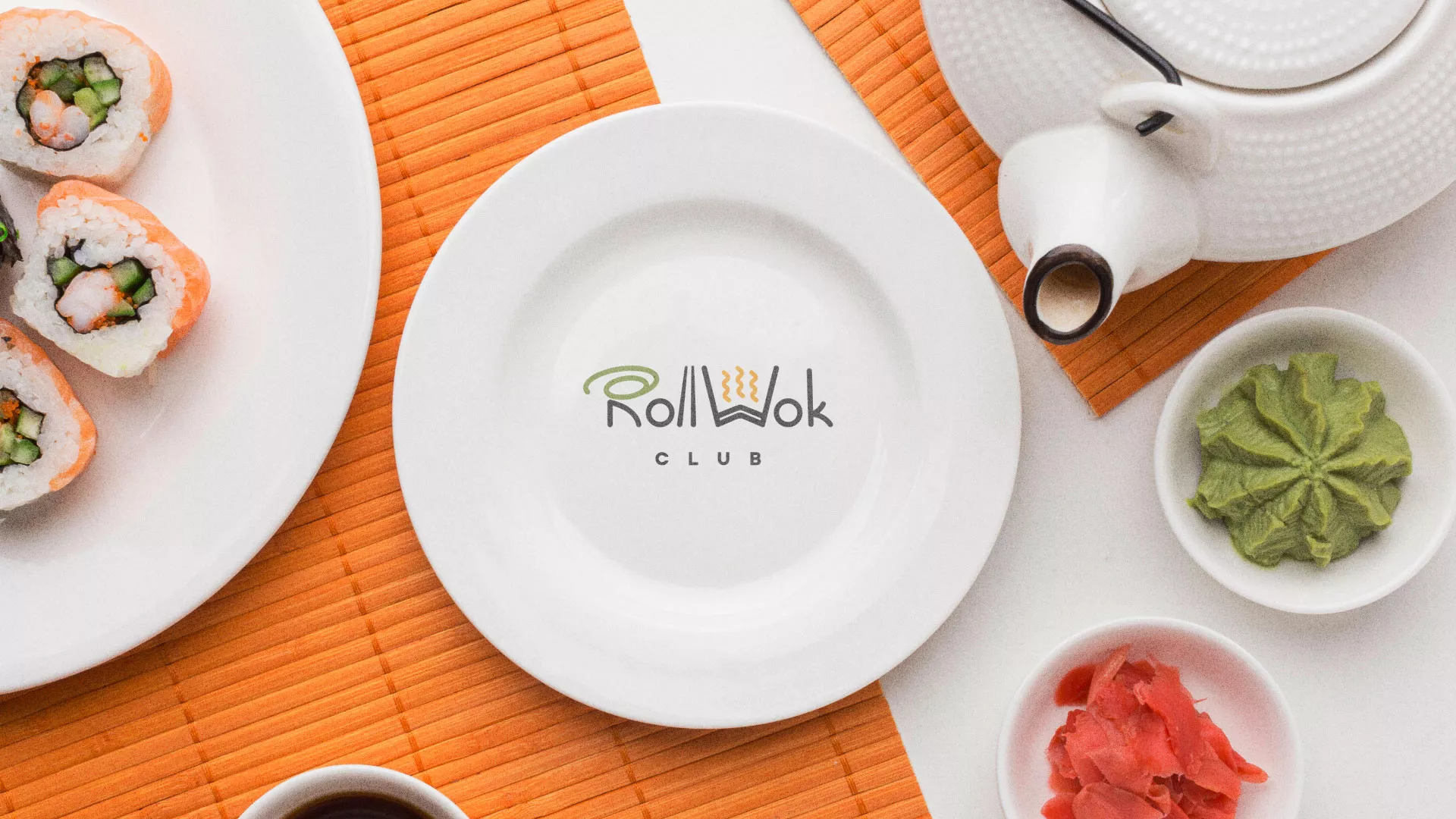 Разработка логотипа и фирменного стиля суши-бара «Roll Wok Club» в Якутске